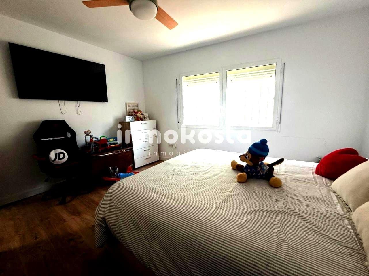 4 makuuhuone Huvila myytävänä paikassa La Villajoyosa / Vila Joiosa mukana uima-altaan 
autotalli - 390 000 € (Ref: 9618053)