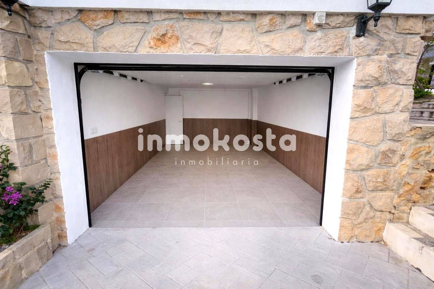 4 bedroom Villa for sale in La Nucia with pool garage - € 895,000 (Ref: 9618134)