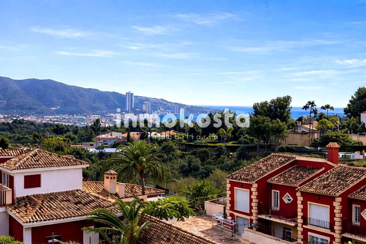 4 bedroom Villa for sale in La Nucia with pool garage - € 895,000 (Ref: 9618134)