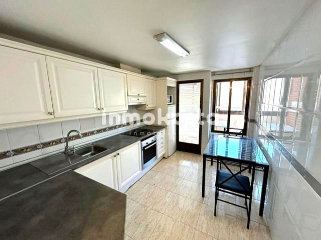 3 soveværelse Lejlighed til salg i Pueblo - Urbanizaciones, Alfaz del Pi / L'Alfàs del Pi med garage - € 255.000 (Ref: 9618502)