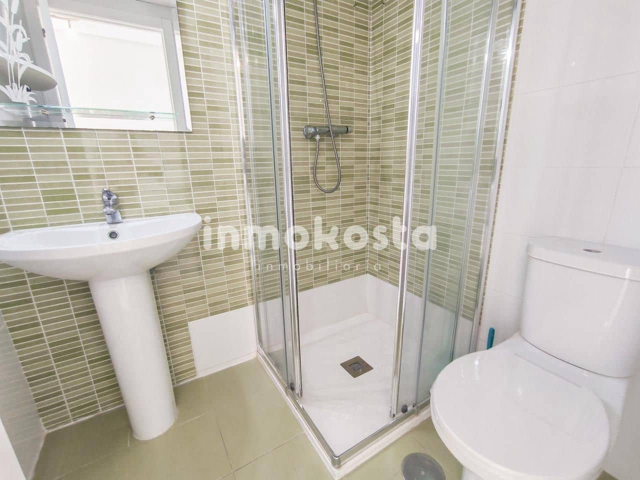 Piso de 2 habitaciones en Benidorm en venta con piscina garaje - 395.000 € (Ref: 9635227)