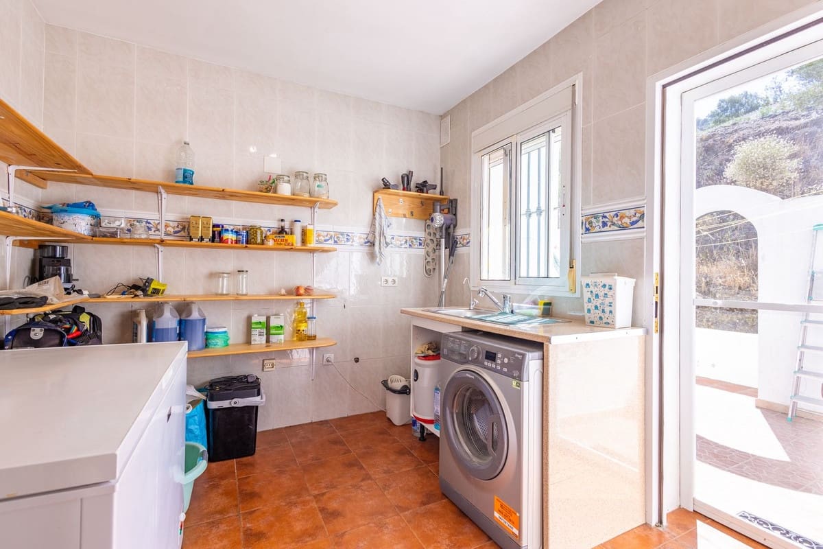 3 bedroom Finca/Country House for sale in Competa with pool garage - € 362,000 (Ref: 10004640)
