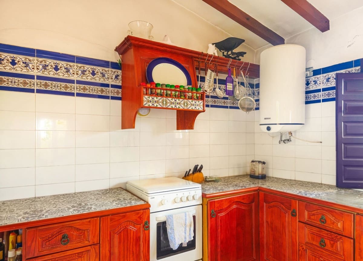 3 sovrum Villa till salu i Sedella med pool garage - 299 000 € (Ref: 10011903)