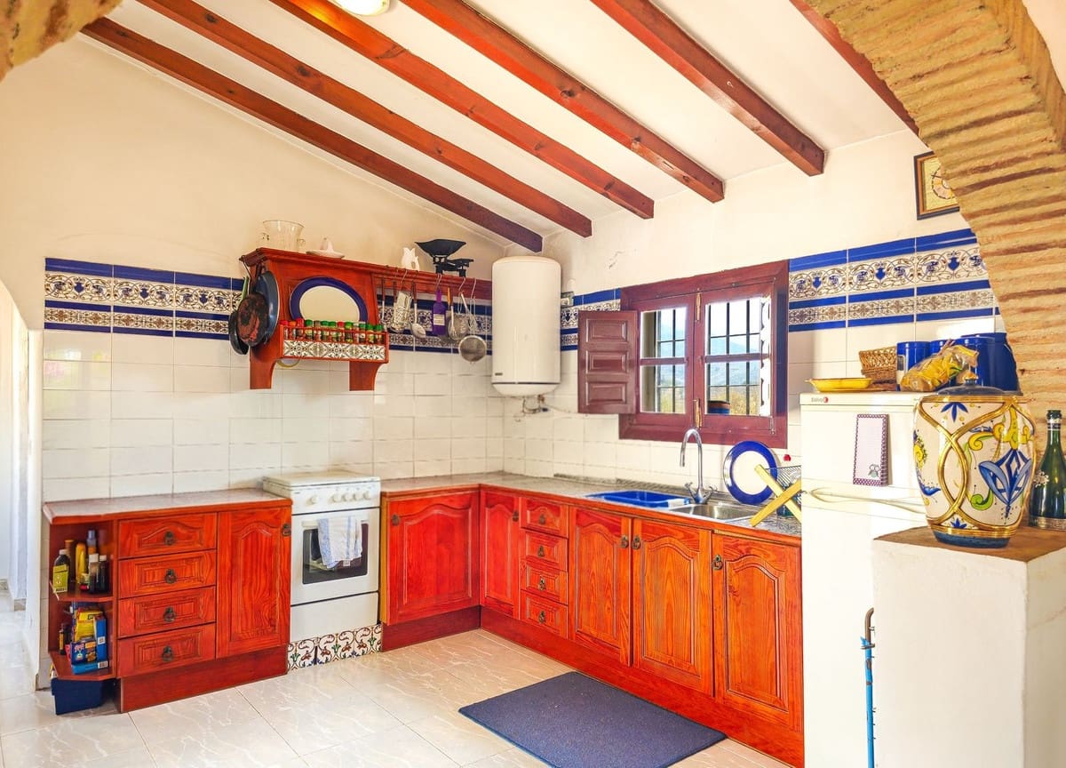3 sovrum Villa till salu i Sedella med pool garage - 299 000 € (Ref: 10011903)