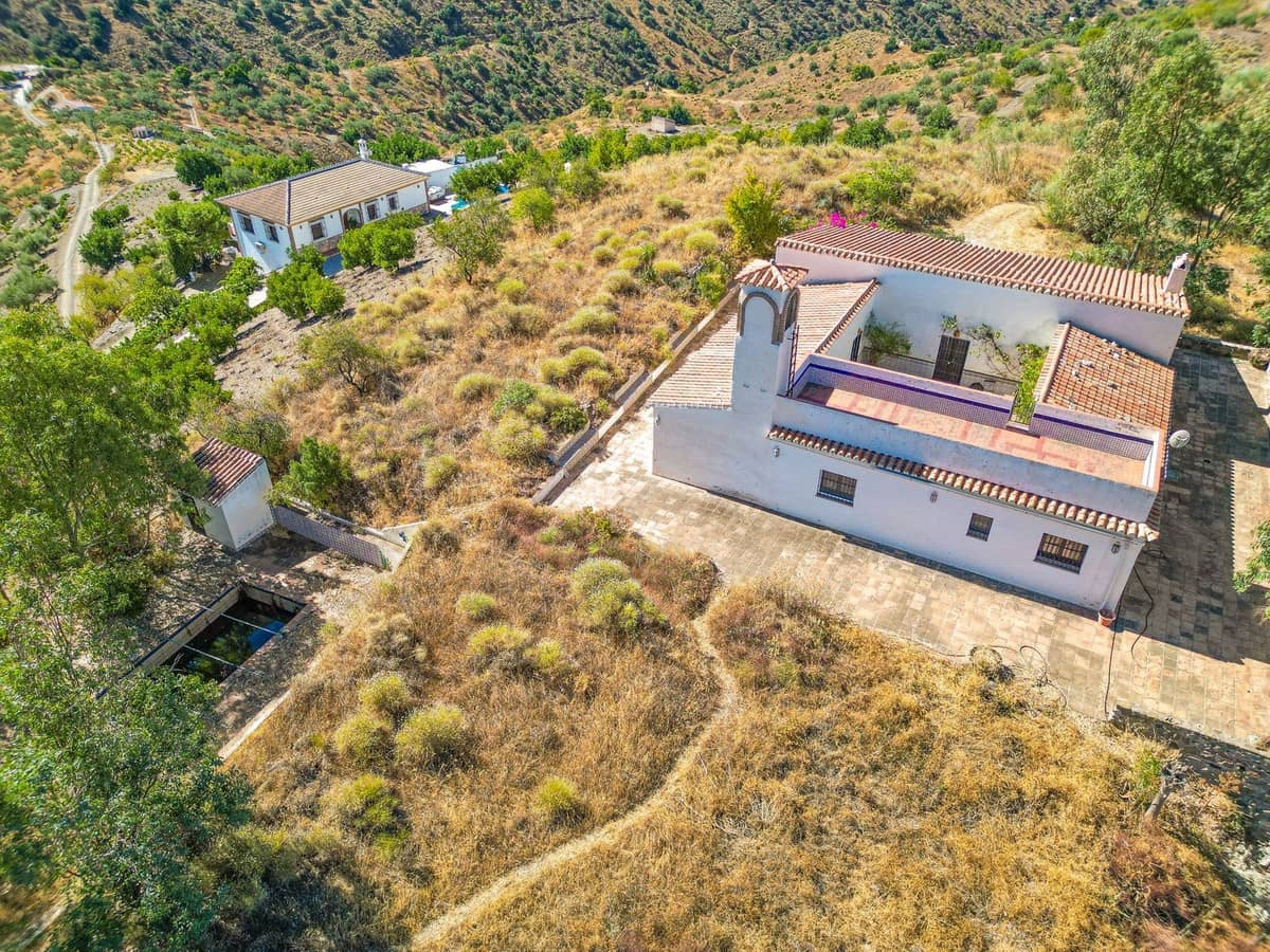 3 sovrum Villa till salu i Sedella med pool garage - 299 000 € (Ref: 10011903)