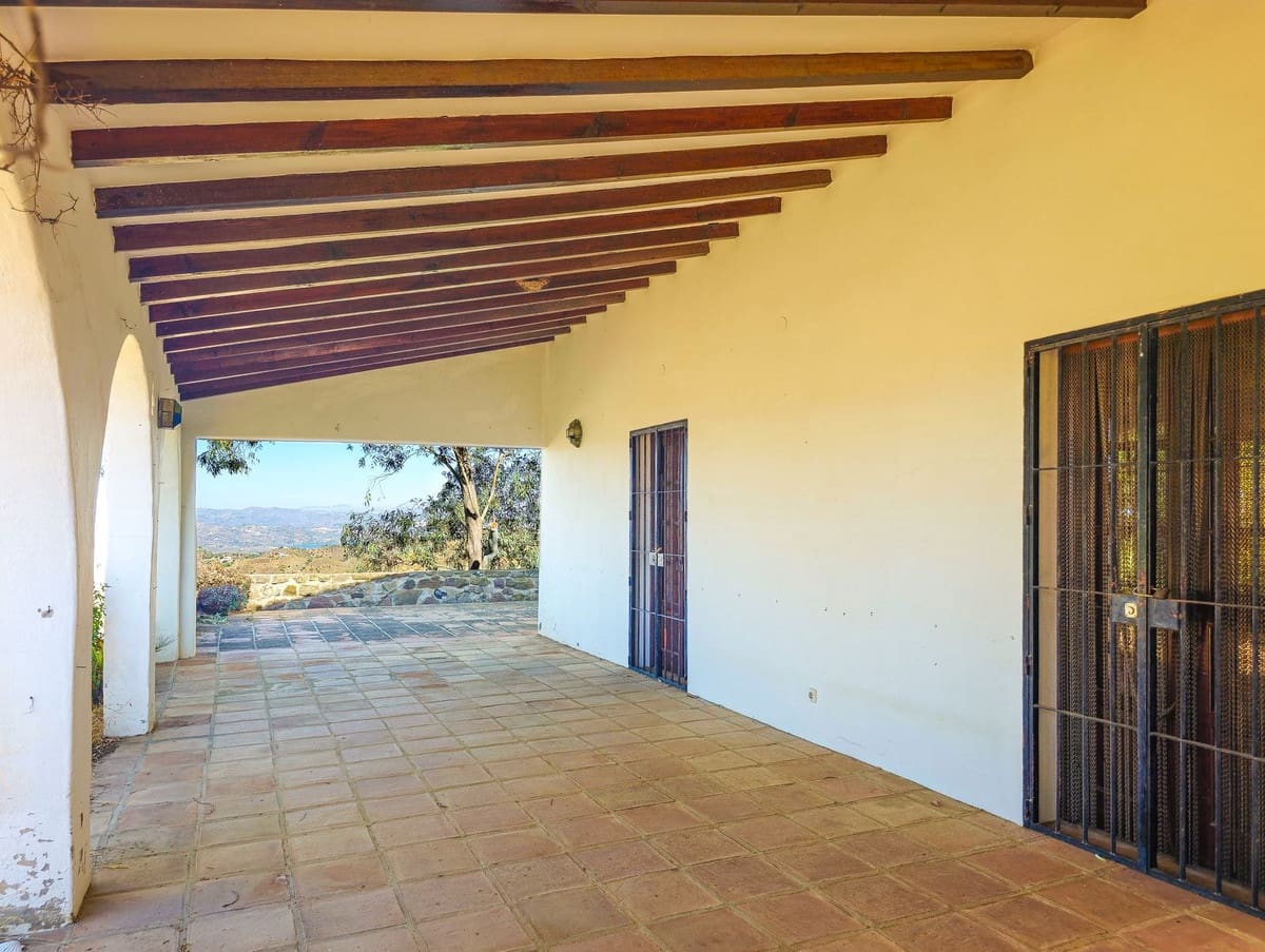 3 sovrum Villa till salu i Sedella med pool garage - 299 000 € (Ref: 10011903)