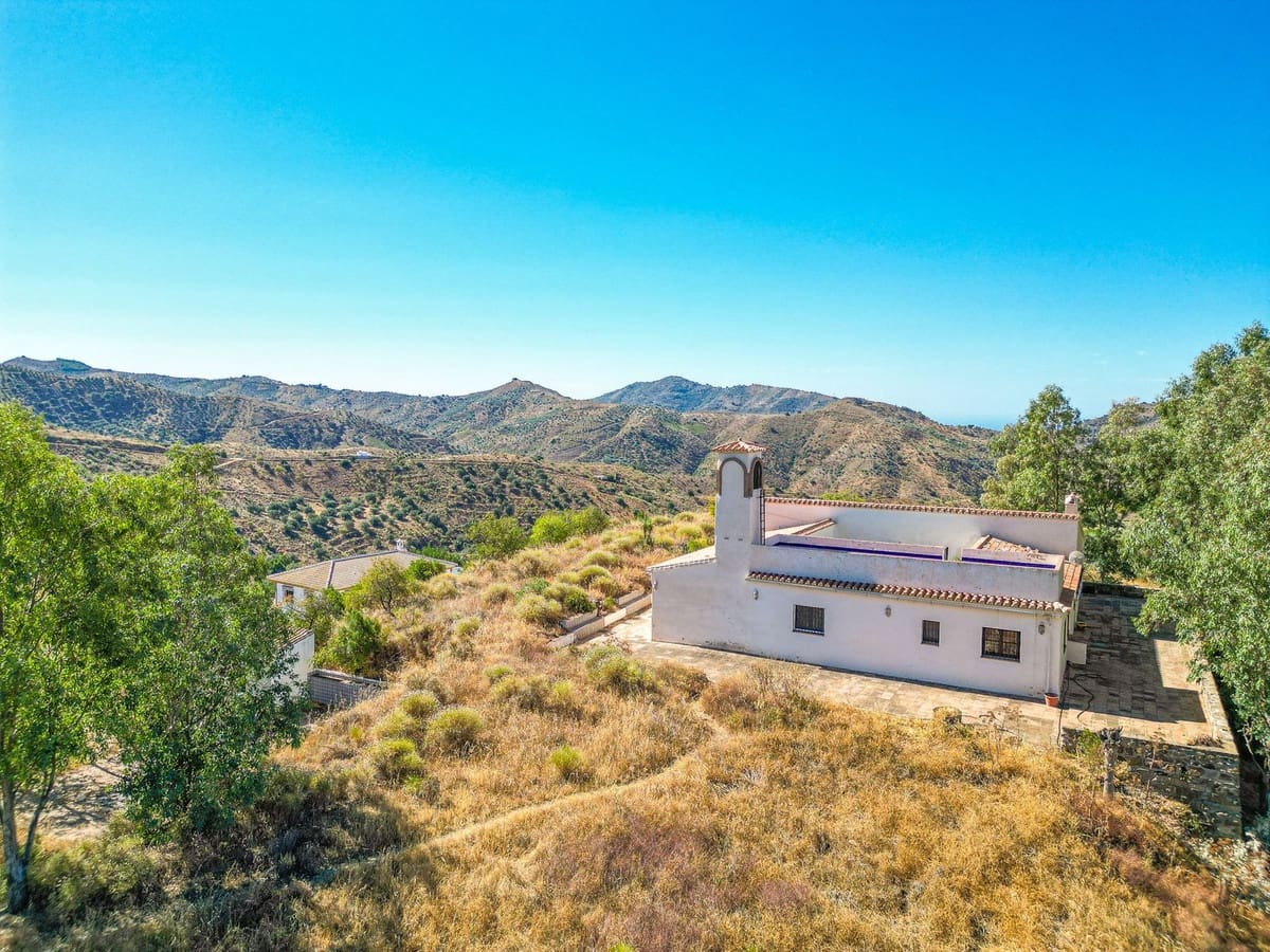 3 sovrum Villa till salu i Sedella med pool garage - 299 000 € (Ref: 10011903)