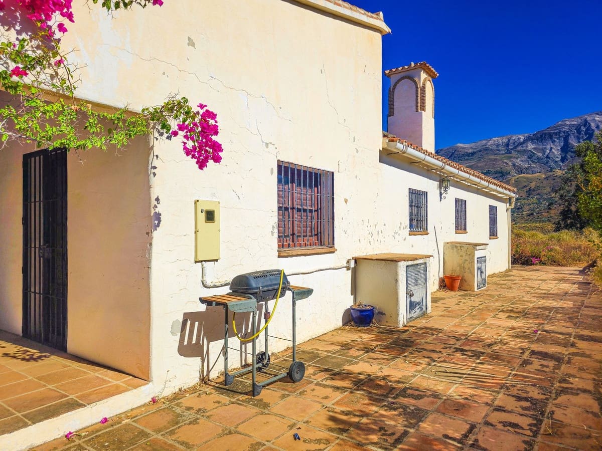 3 sovrum Villa till salu i Sedella med pool garage - 299 000 € (Ref: 10011903)