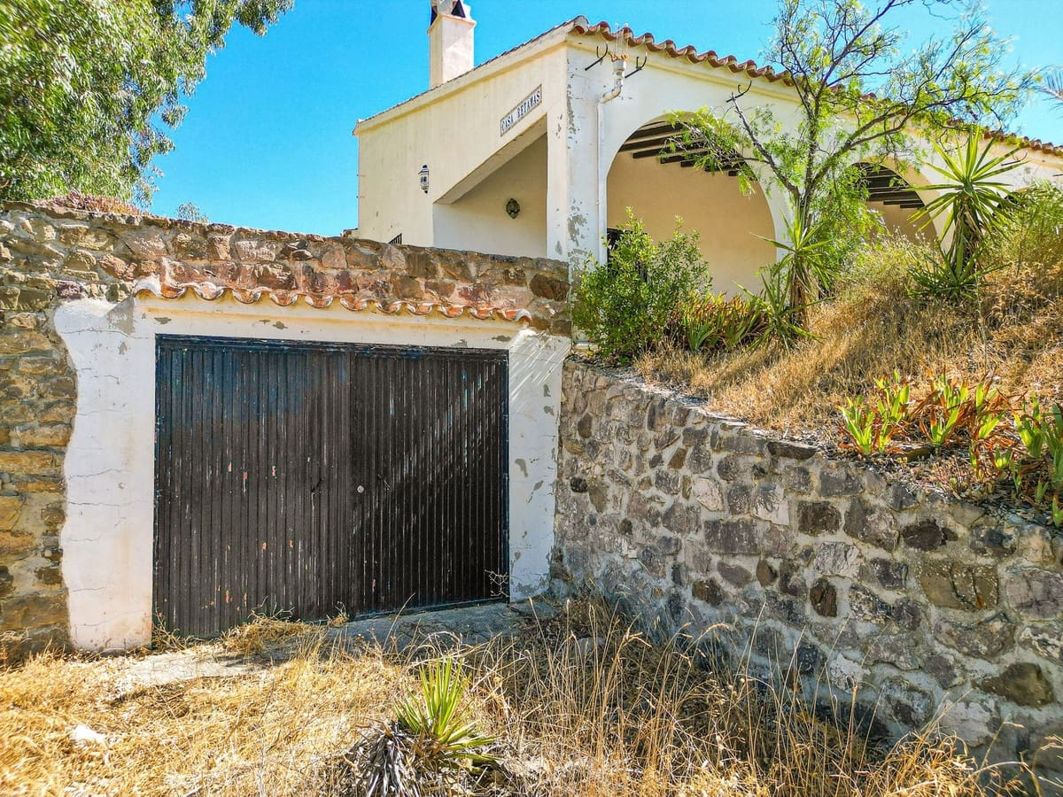 3 sovrum Villa till salu i Sedella med pool garage - 299 000 € (Ref: 10011903)