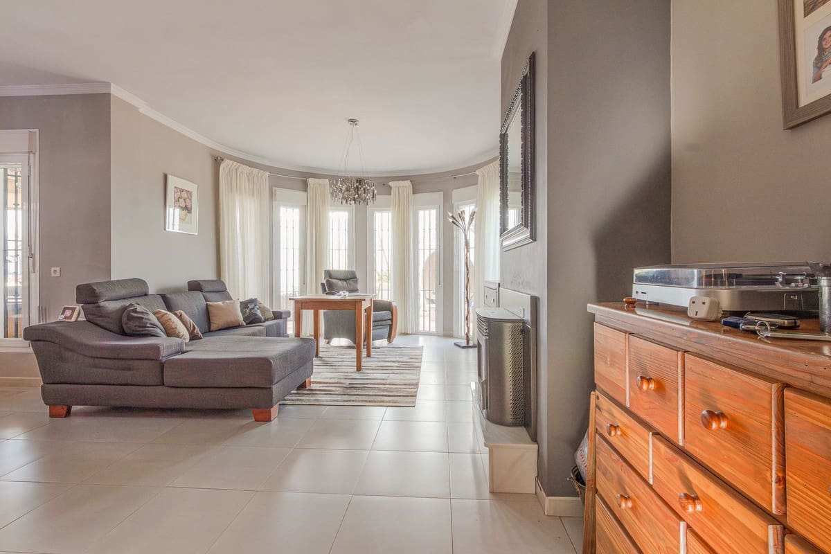 5 sovrum Villa till salu i Arenas med pool garage - 775 000 € (Ref: 10012735)