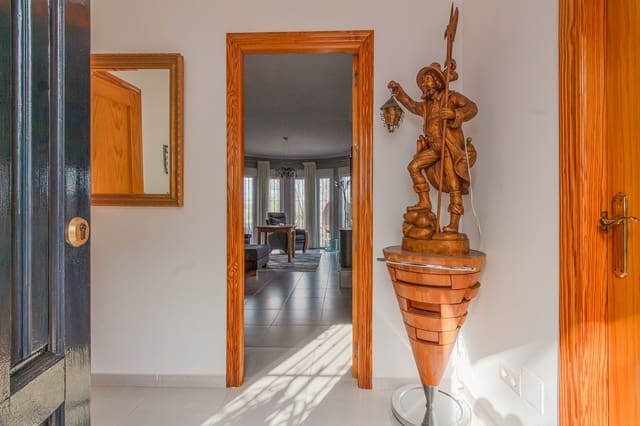 5 sovrum Villa till salu i Arenas med pool garage - 775 000 € (Ref: 10012735)