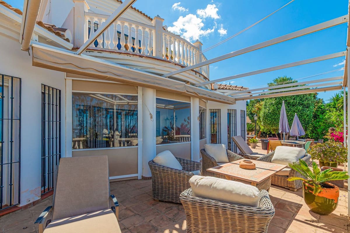 5 sovrum Villa till salu i Arenas med pool garage - 775 000 € (Ref: 10012735)