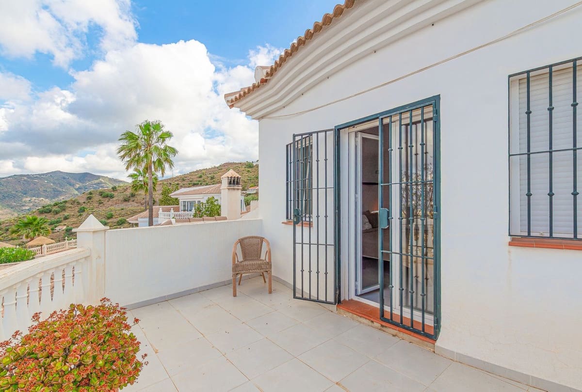 5 sovrum Villa till salu i Arenas med pool garage - 775 000 € (Ref: 10012735)