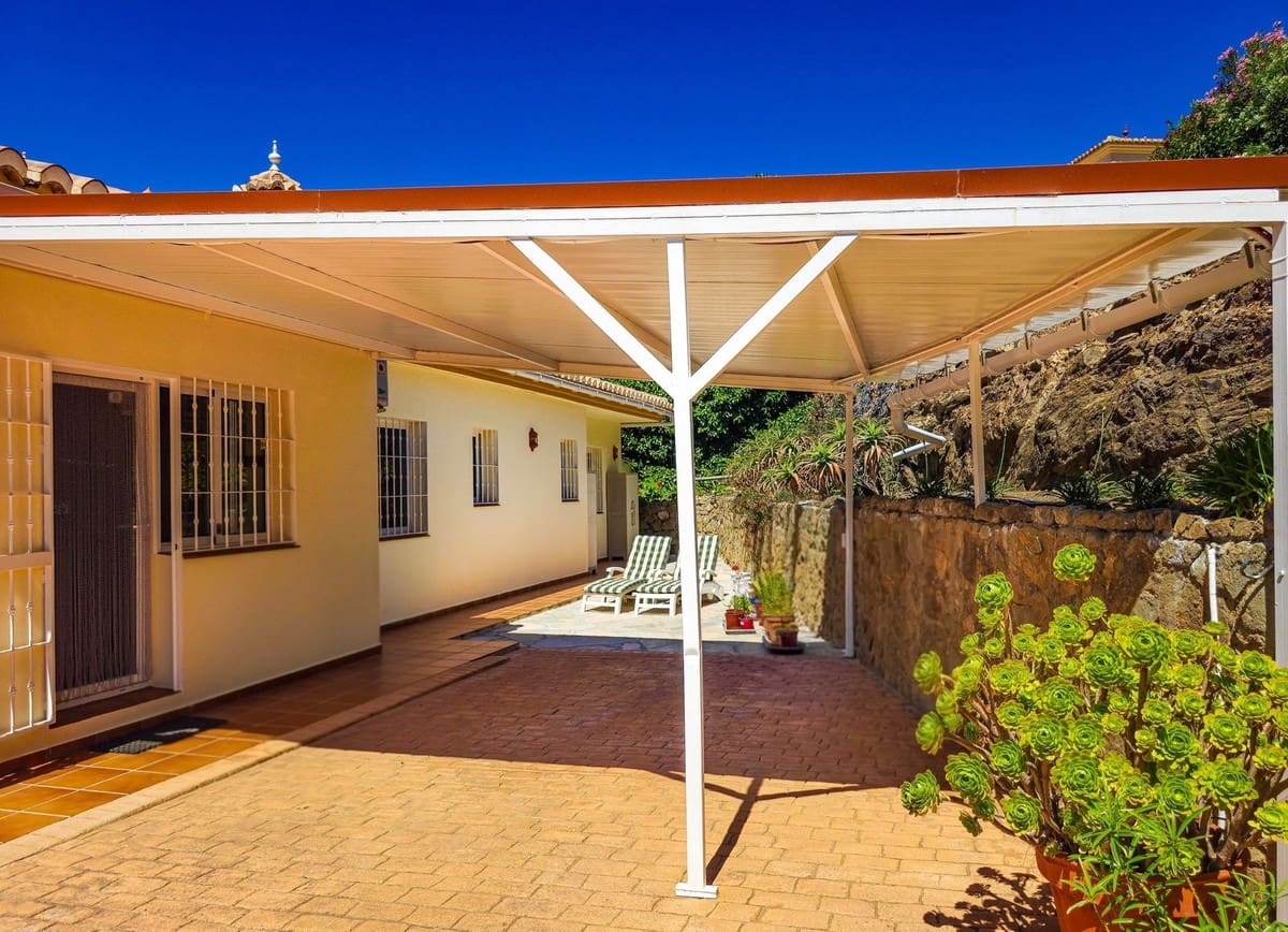 4 quarto Moradia para venda em Arenas com piscina garagem - 895 000 € (Ref: 10019795)