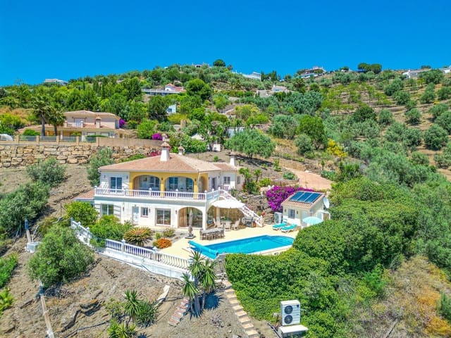 4 quarto Moradia para venda em Arenas com piscina garagem - 895 000 € (Ref: 10019795)