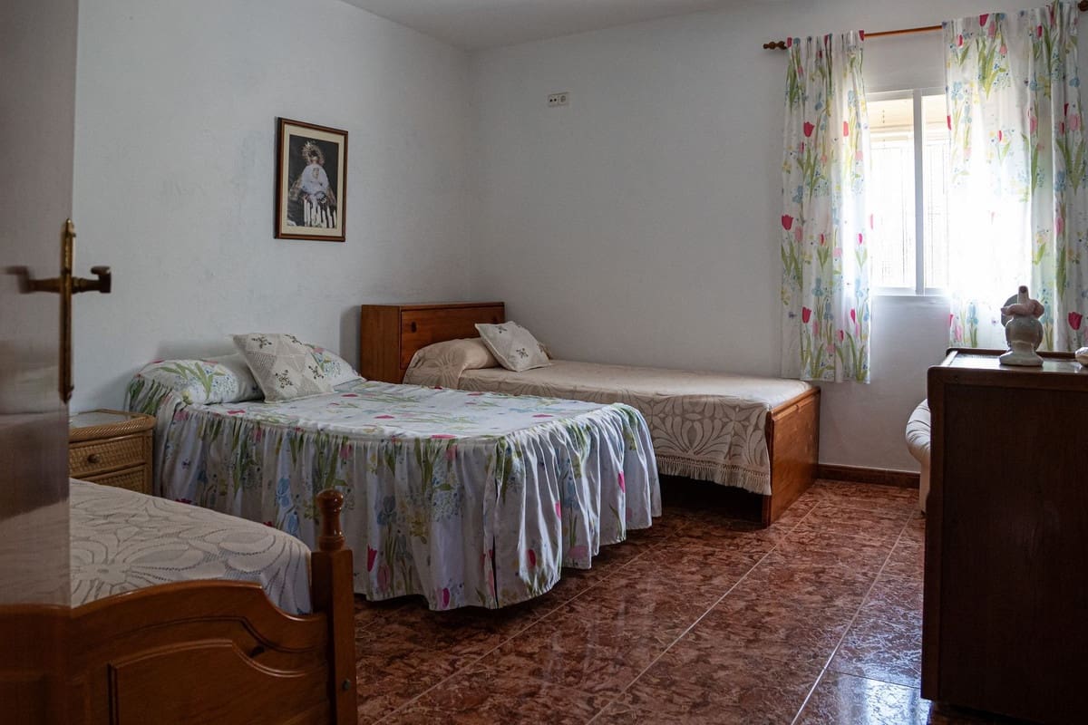 3 camera da letto Finca/Casa di Campagna in vendita in Alora con garage - 249.000 € (Rif: 10031007)