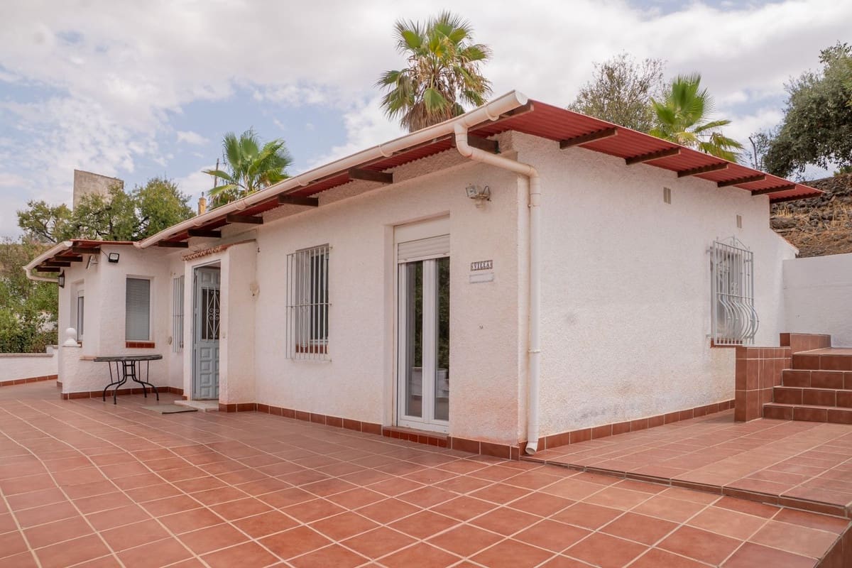 6 bedroom Villa for sale in Alhaurin de la Torre with pool garage - € 950,000 (Ref: 10034627)