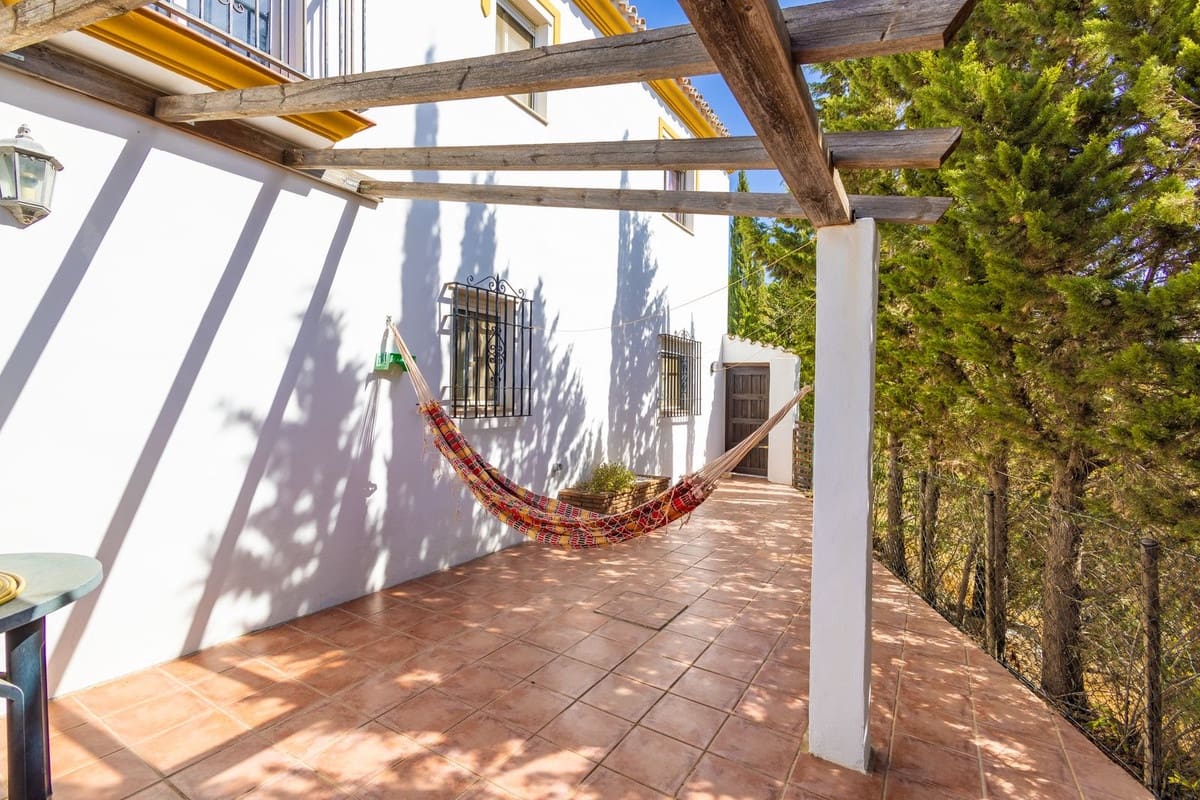 4 soverom Villa til salgs i Canillas de Aceituno med svømmebasseng garasje - € 525 000 (Ref: 10035710)