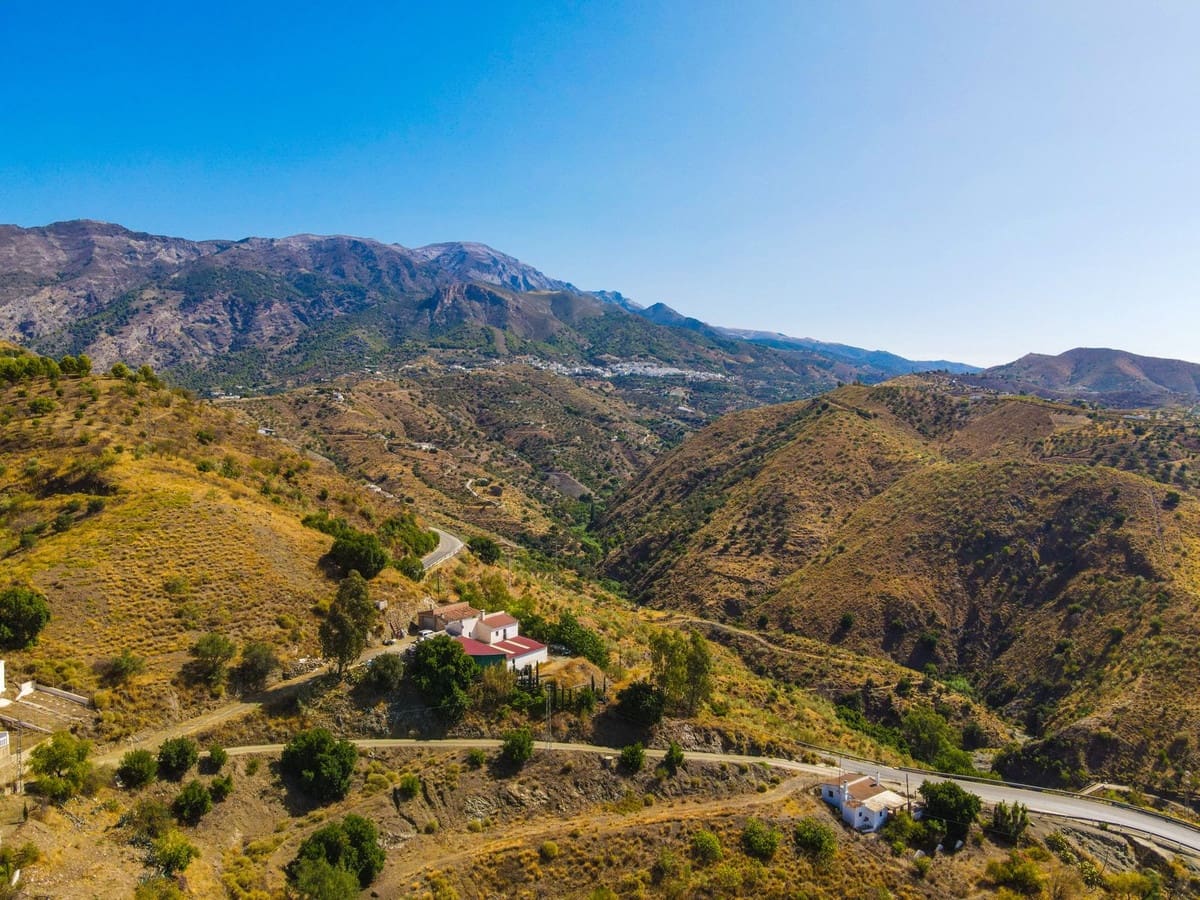 4 soverom Villa til salgs i Canillas de Aceituno med svømmebasseng garasje - € 525 000 (Ref: 10035710)