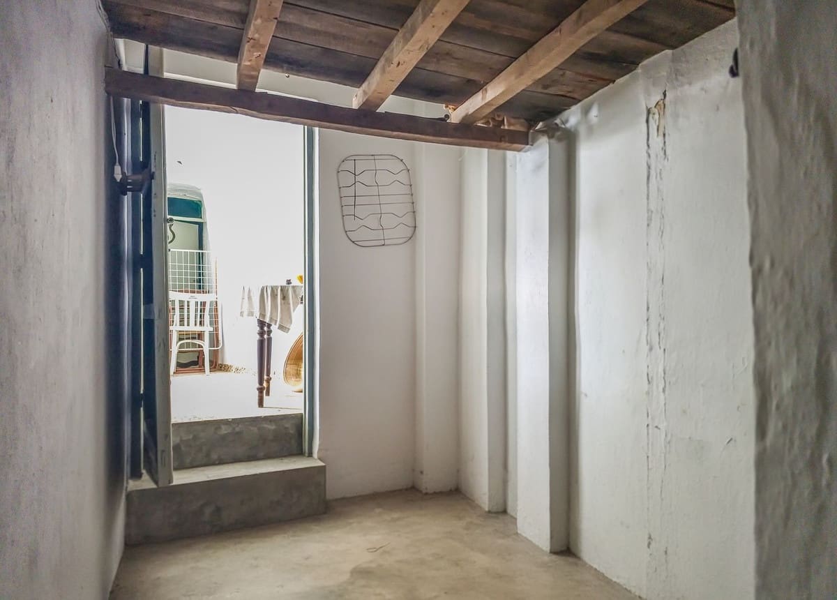 10 quarto Casa em Banda para venda em Competa - 210 000 € (Ref: 10036215)