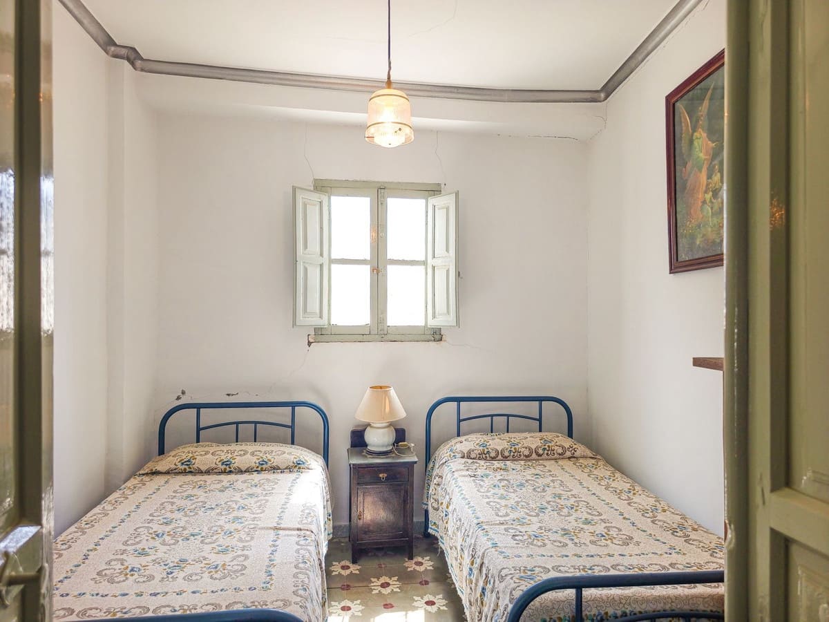 10 quarto Casa em Banda para venda em Competa - 210 000 € (Ref: 10036215)