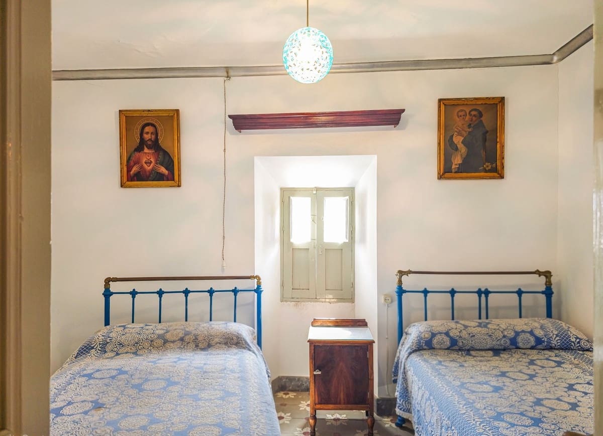 10 quarto Casa em Banda para venda em Competa - 210 000 € (Ref: 10036215)