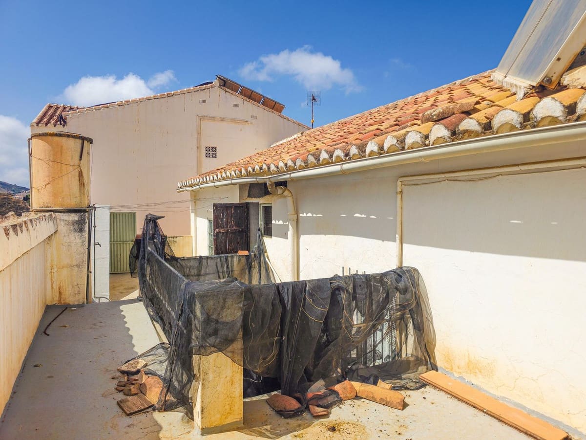 10 quarto Casa em Banda para venda em Competa - 210 000 € (Ref: 10036215)