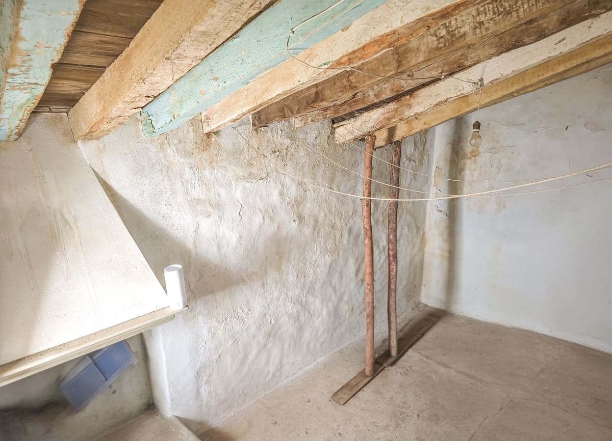 10 quarto Casa em Banda para venda em Competa - 210 000 € (Ref: 10036215)