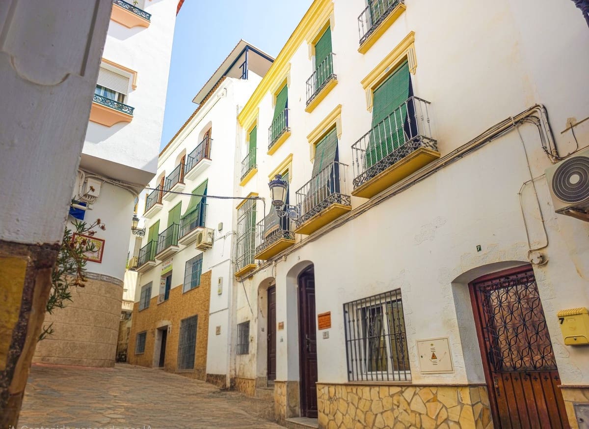 10 quarto Casa em Banda para venda em Competa - 210 000 € (Ref: 10036215)