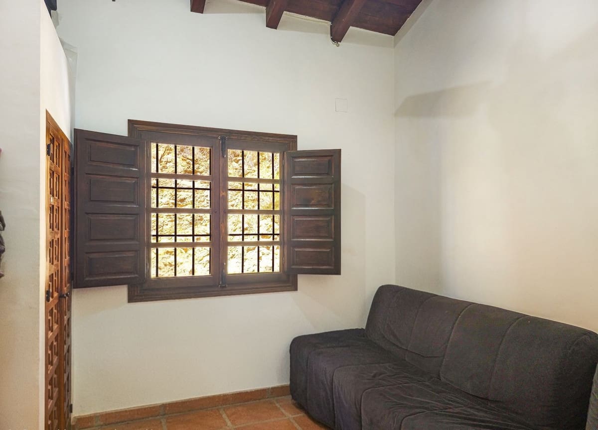 4 soveværelse Villa til salg i Comares med swimmingpool garage - € 425.000 (Ref: 10039036)