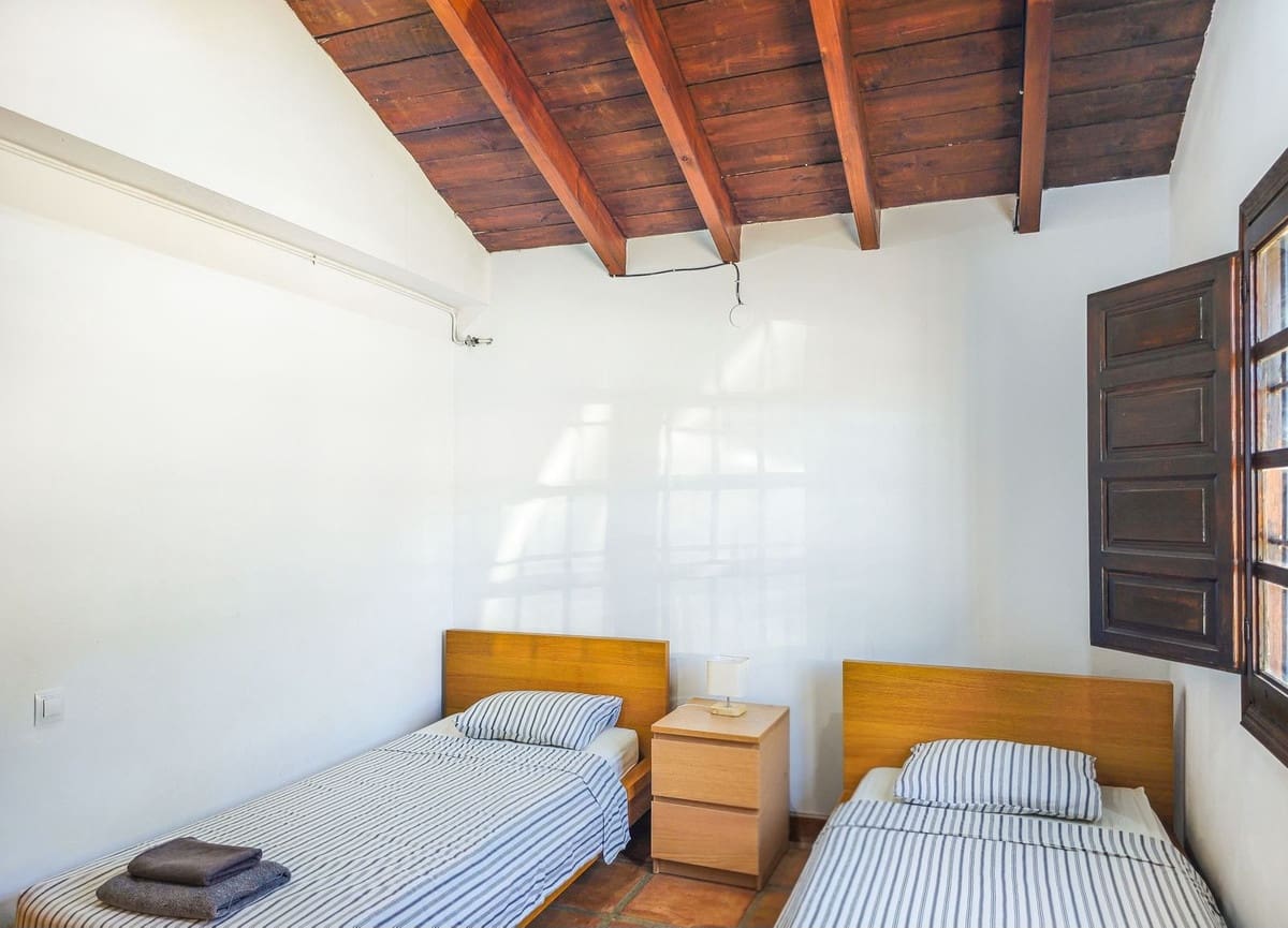 4 soveværelse Villa til salg i Comares med swimmingpool garage - € 425.000 (Ref: 10039036)
