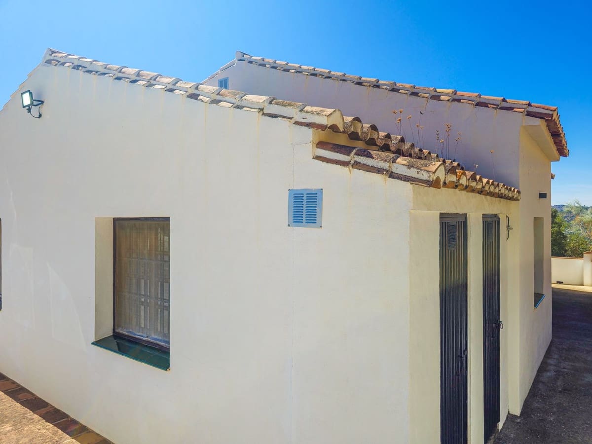4 soveværelse Villa til salg i Comares med swimmingpool garage - € 425.000 (Ref: 10039036)