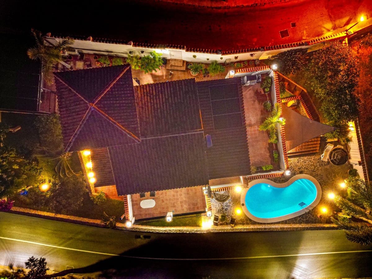 4 sypialnia Willa na sprzedaż w Salobrena z basenem garażem - 840 000 € (Ref: 10043606)