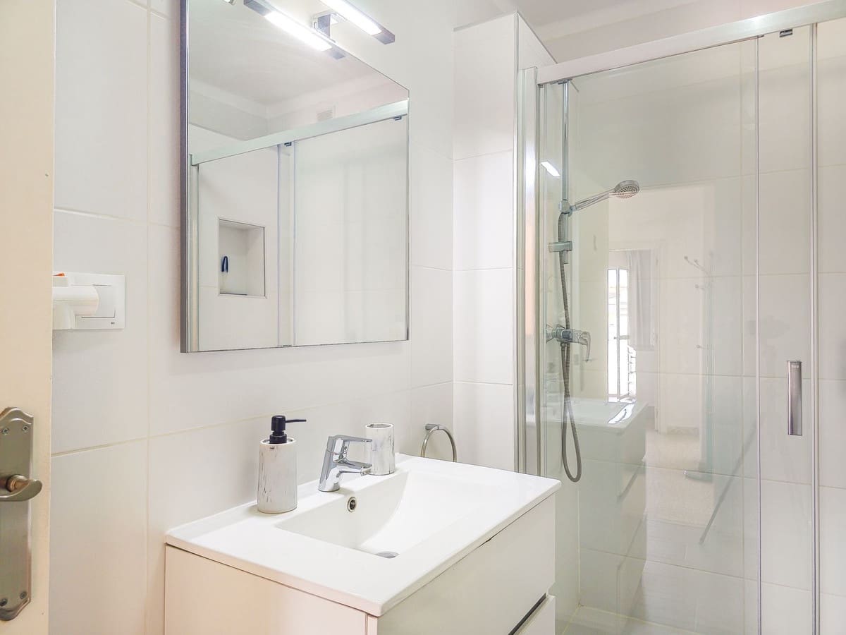 3 bedroom Penthouse for sale in Torre del Mar with pool - € 395,000 (Ref: 10060610)