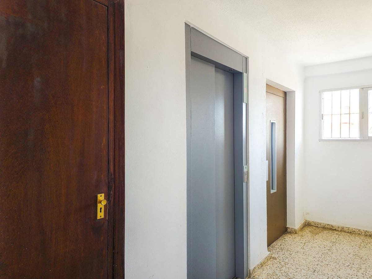 3 bedroom Penthouse for sale in Torre del Mar with pool - € 395,000 (Ref: 10060610)