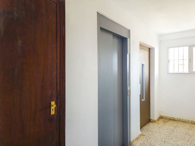 3 bedroom Penthouse for sale in Torre del Mar, Vélez-Málaga with pool - € 395,000 (Ref: 10060610)