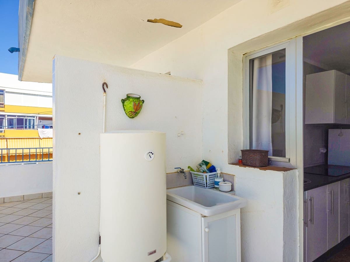 3 bedroom Penthouse for sale in Torre del Mar with pool - € 395,000 (Ref: 10060610)