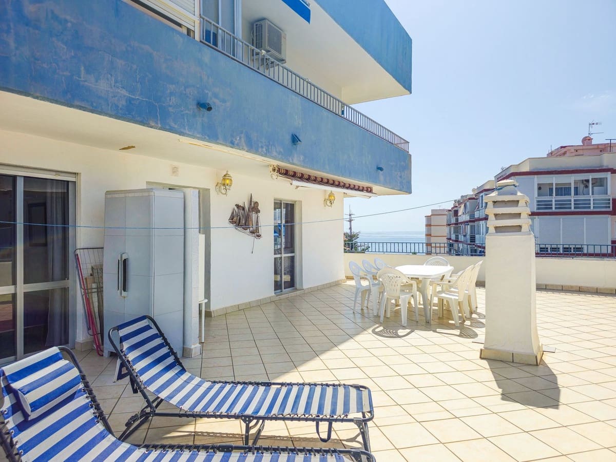 3 bedroom Penthouse for sale in Torre del Mar with pool - € 395,000 (Ref: 10060610)