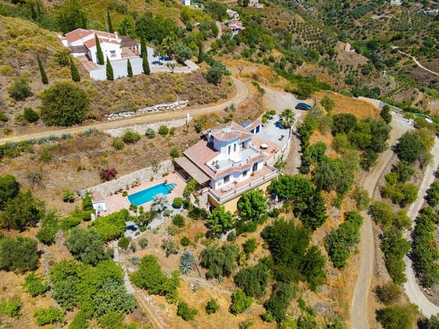 5 chambre Villa/Maison à vendre à Cómpeta avec piscine garage - 720 000 € (Ref: 10061003)