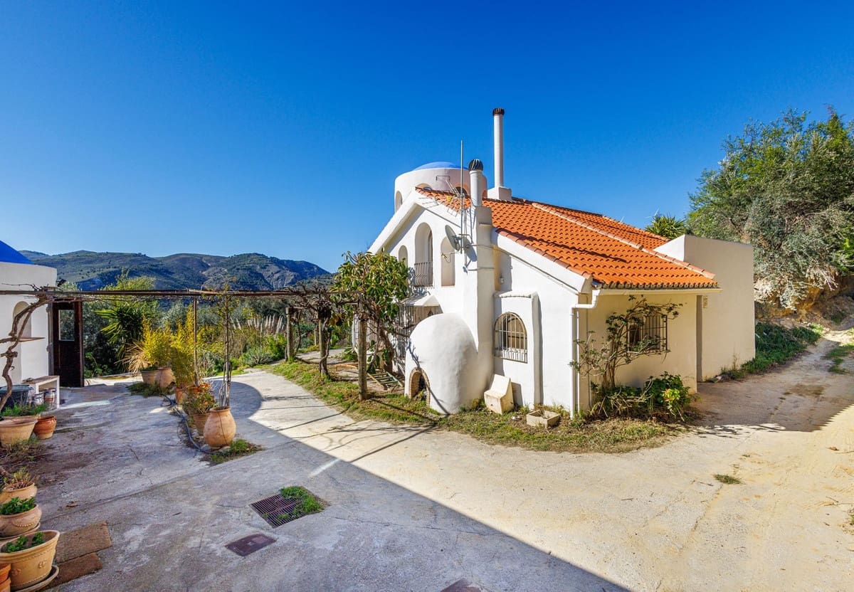 9 chambre Villa/Maison à vendre à Melegis avec piscine garage - 999 900 € (Ref: 10061098)