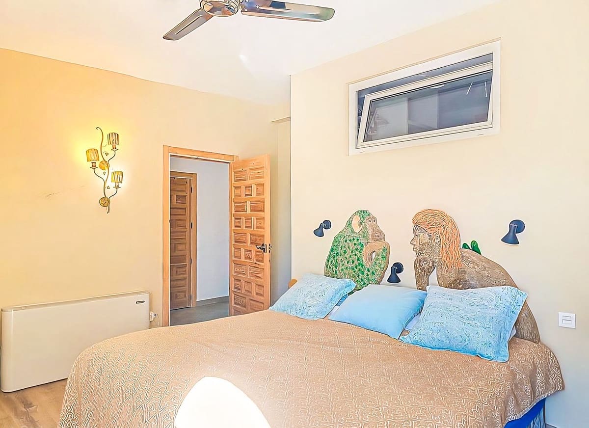 9 chambre Villa/Maison à vendre à Melegis avec piscine garage - 999 900 € (Ref: 10061098)