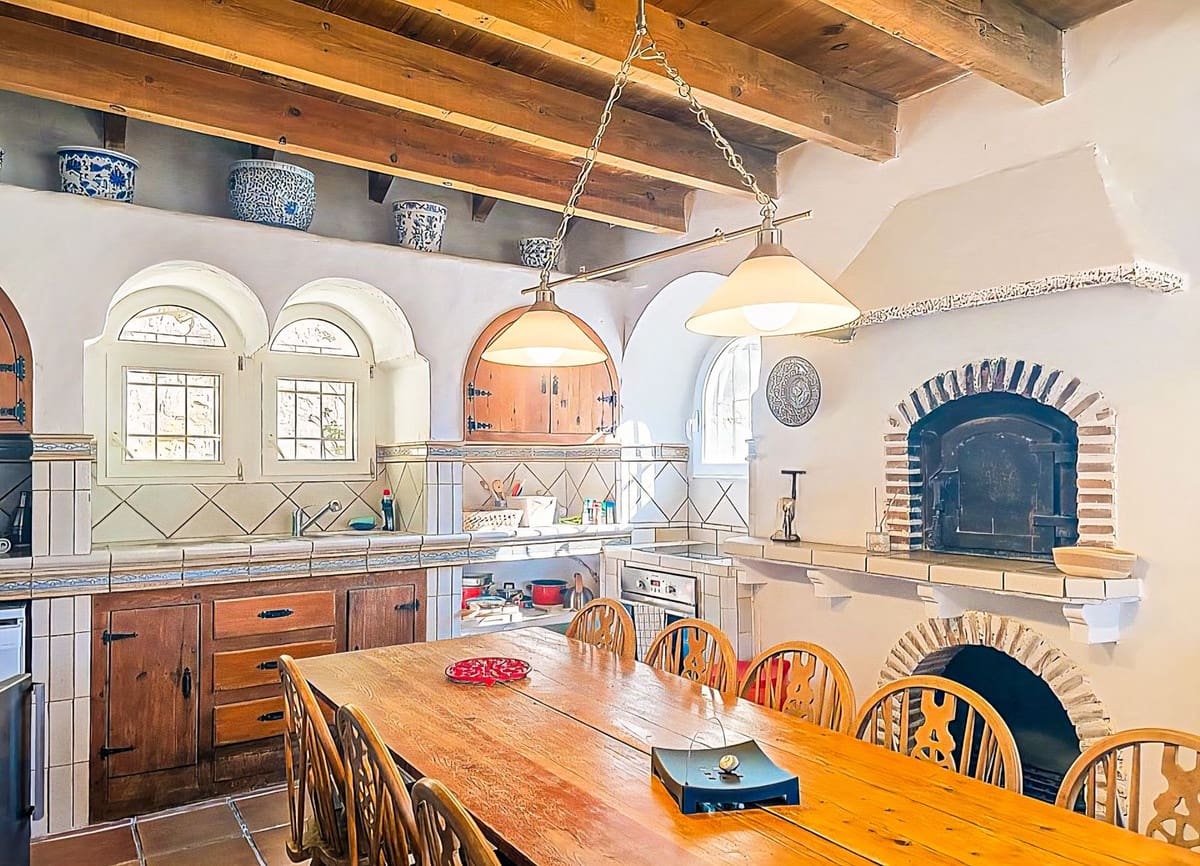 9 chambre Villa/Maison à vendre à Melegis avec piscine garage - 999 900 € (Ref: 10061098)