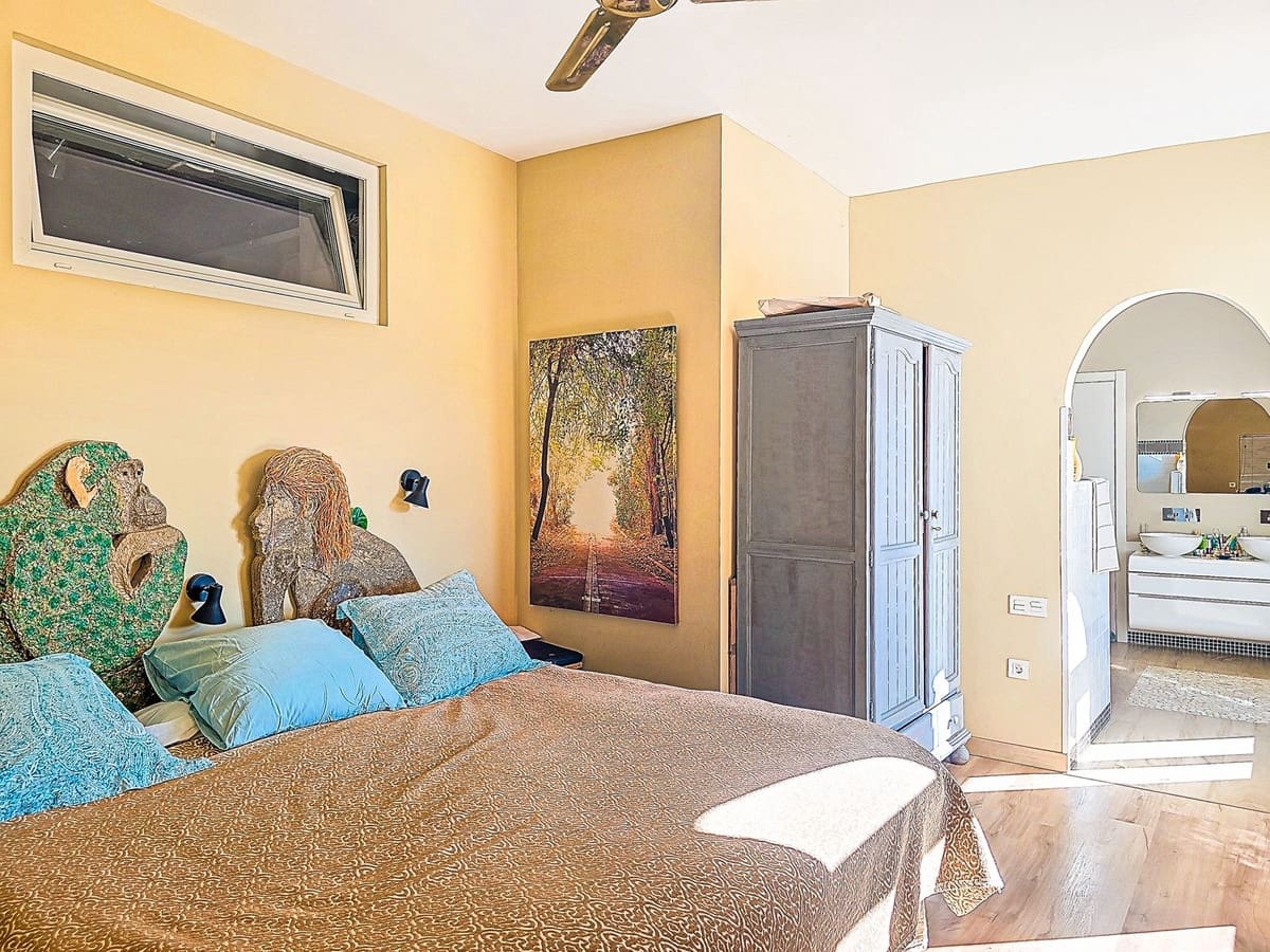 9 chambre Villa/Maison à vendre à Melegis avec piscine garage - 999 900 € (Ref: 10061098)