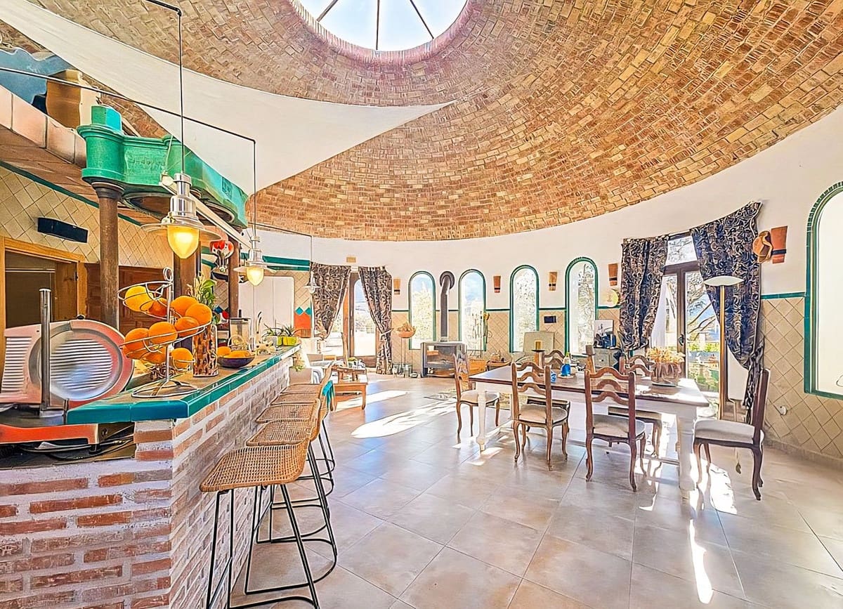 9 chambre Villa/Maison à vendre à Melegis avec piscine garage - 999 900 € (Ref: 10061098)