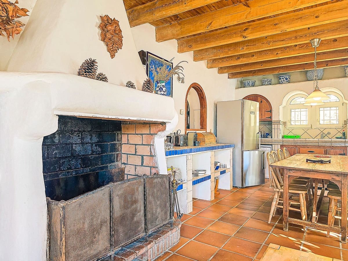 9 chambre Villa/Maison à vendre à Melegis avec piscine garage - 999 900 € (Ref: 10061098)
