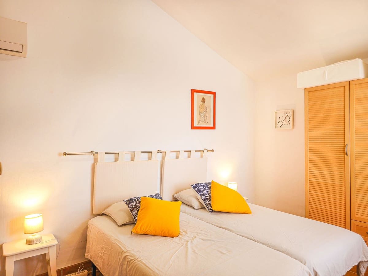 Chalet de 2 habitaciones en Arenas en venta con piscina garaje - 449.000 € (Ref: 10062350)