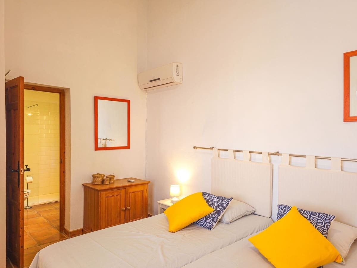 Chalet de 2 habitaciones en Arenas en venta con piscina garaje - 449.000 € (Ref: 10062350)