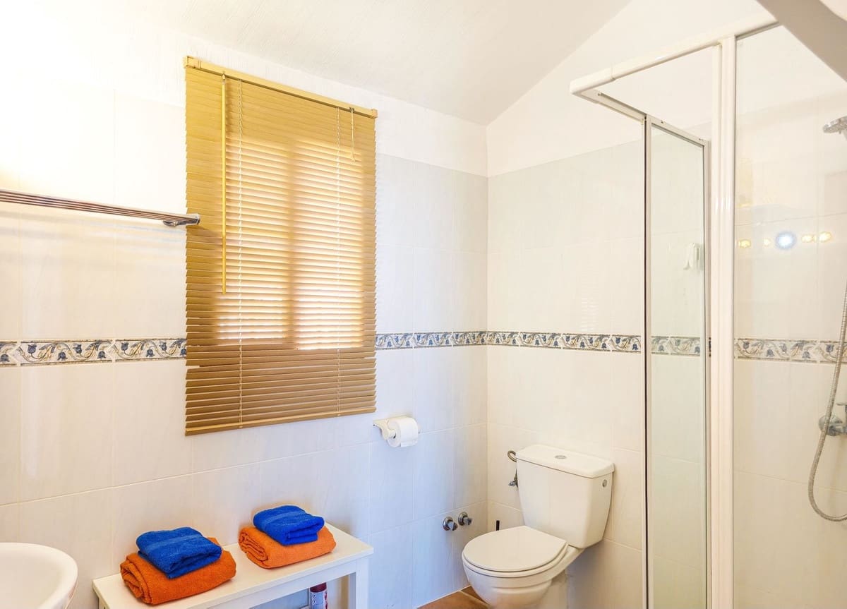 Chalet de 2 habitaciones en Arenas en venta con piscina garaje - 449.000 € (Ref: 10062350)