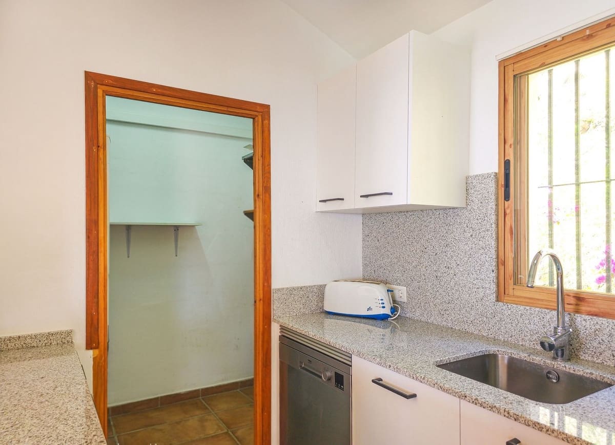 Chalet de 2 habitaciones en Arenas en venta con piscina garaje - 449.000 € (Ref: 10062350)