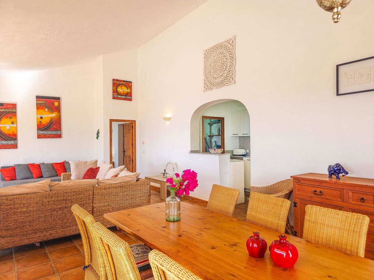 Chalet de 2 habitaciones en Arenas en venta con piscina garaje - 449.000 € (Ref: 10062350)